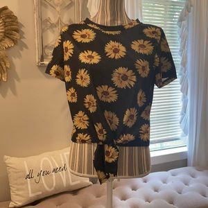 Very cute sunflower shirt that ties in front